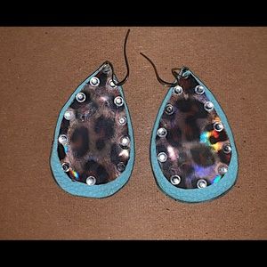 leather earrings